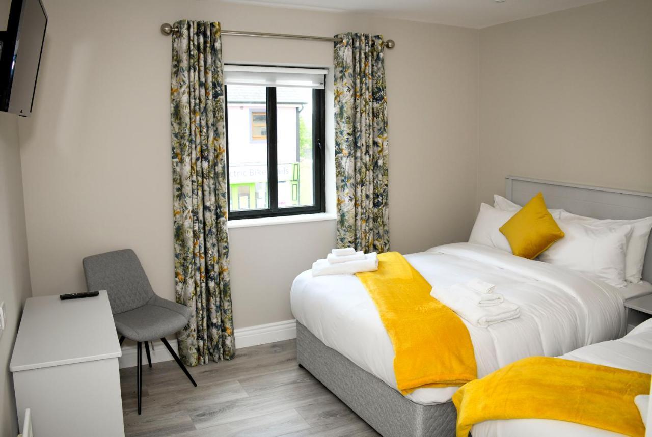 The Leitrim Inn And Blueway Lodge County Leitrim 外观 照片