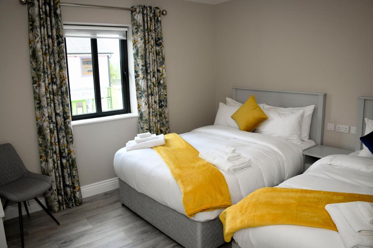 The Leitrim Inn And Blueway Lodge County Leitrim 外观 照片