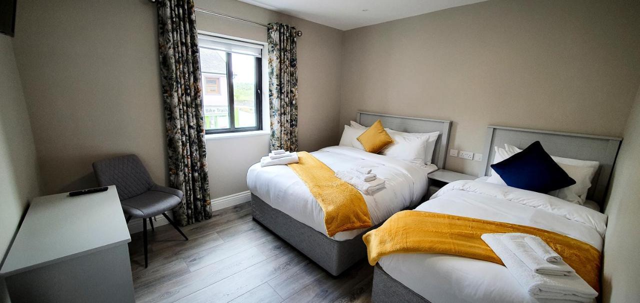 The Leitrim Inn And Blueway Lodge County Leitrim 外观 照片
