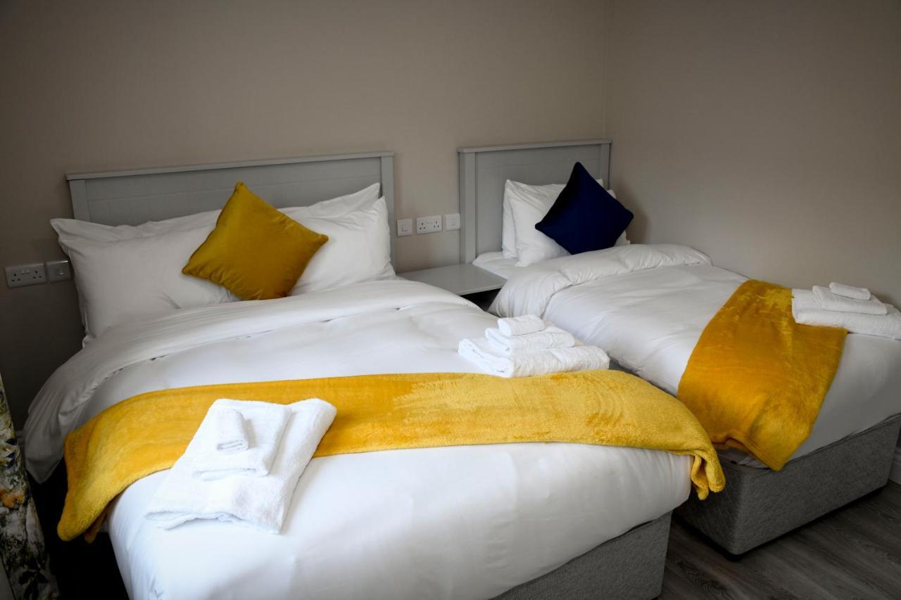 The Leitrim Inn And Blueway Lodge County Leitrim 外观 照片