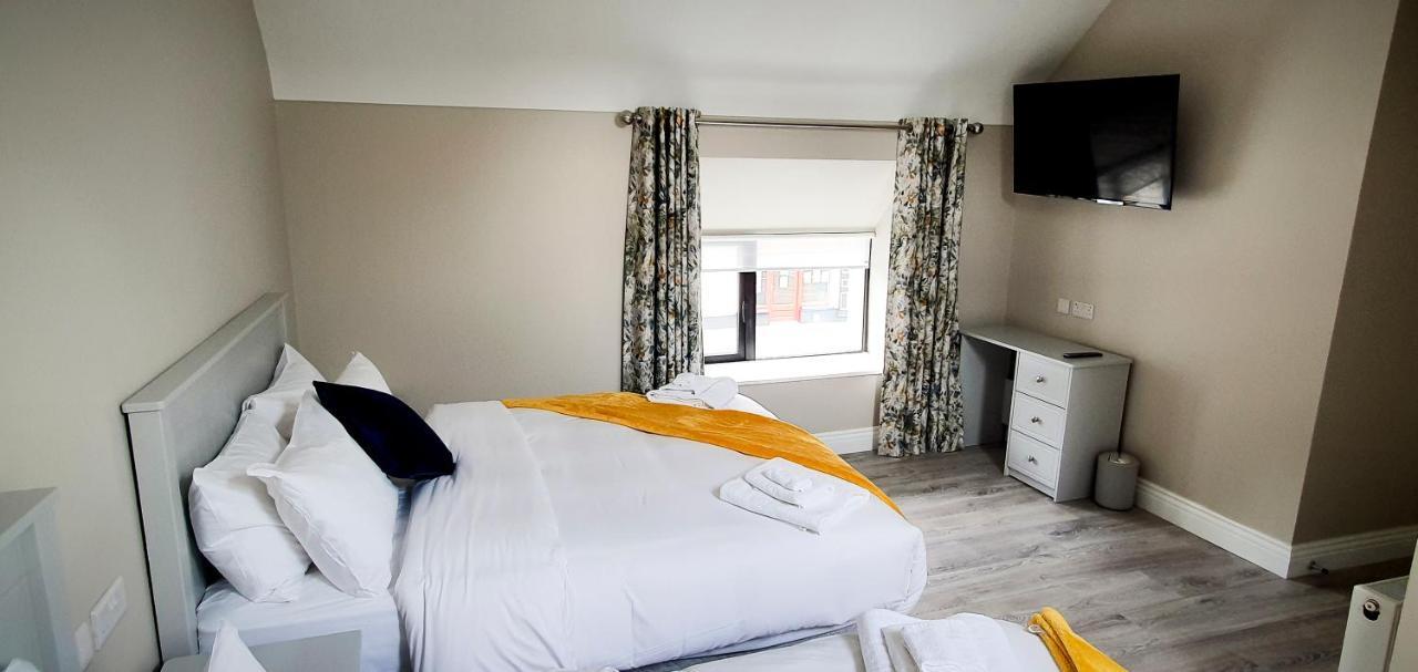 The Leitrim Inn And Blueway Lodge County Leitrim 外观 照片