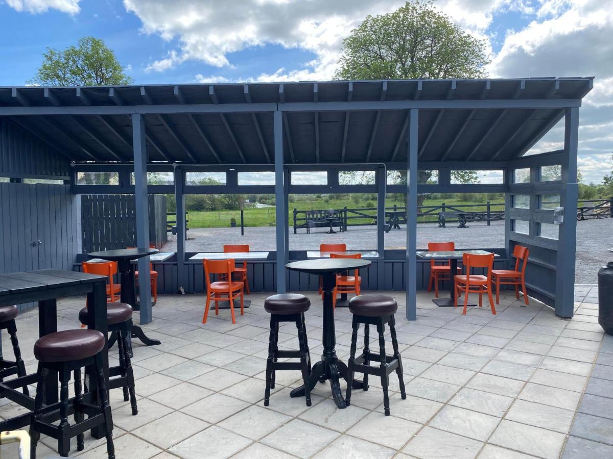 The Leitrim Inn And Blueway Lodge County Leitrim 外观 照片