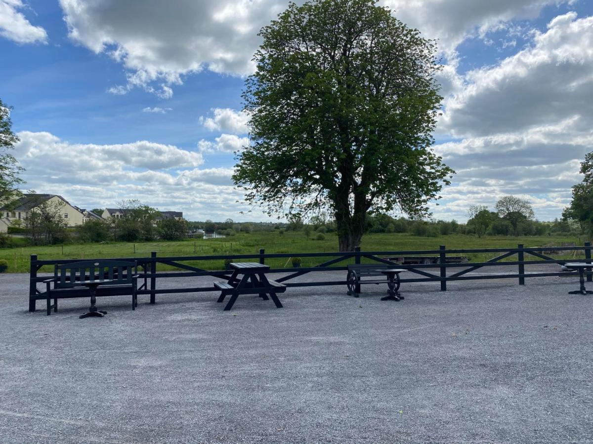 The Leitrim Inn And Blueway Lodge County Leitrim 外观 照片