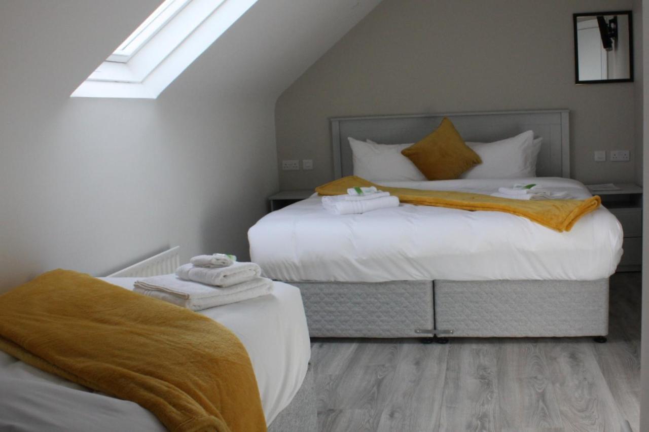 The Leitrim Inn And Blueway Lodge County Leitrim 外观 照片
